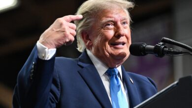 Trump Links Midterm Promises to New Medicare Cash Payouts