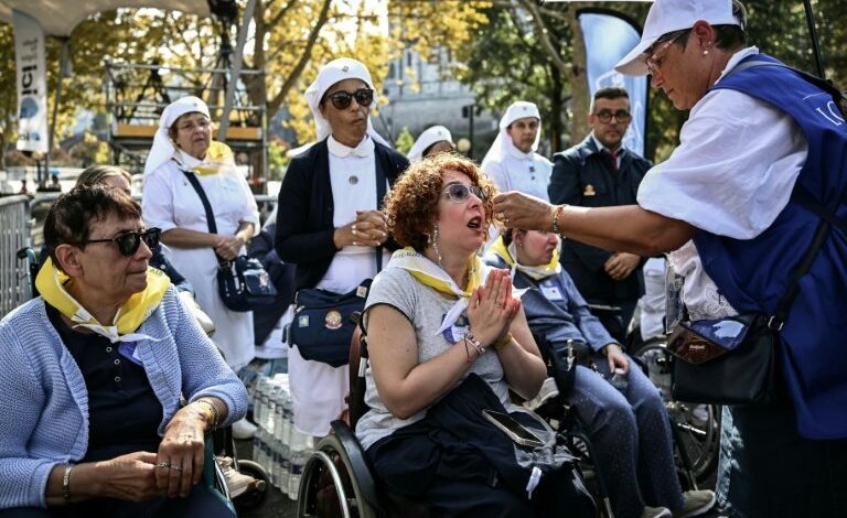 Pilgrims Gather in Lourdes to Welcome Pope Focused on the Vulnerable
