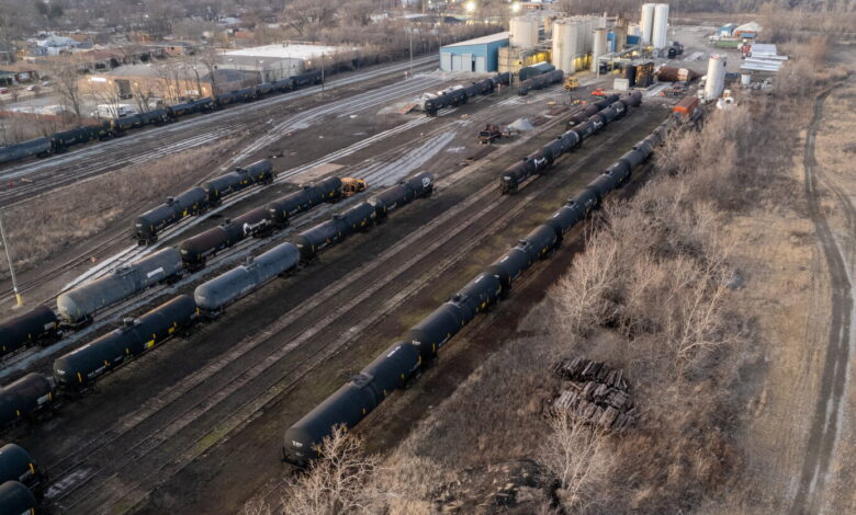 Raoul, city move to shut down ‘sickening’ smells from Southeast Side plant
