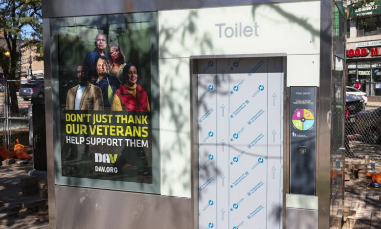 One public toilet? Chicago bathroom desert belies windy aspirations to being a world-class city