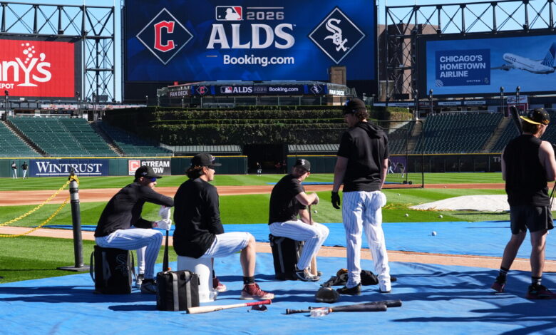 White Sox Seek Historic Home Clinch Before Raucous Crowd White Sox Seek Historic Home Clinch Before Raucous Crowd